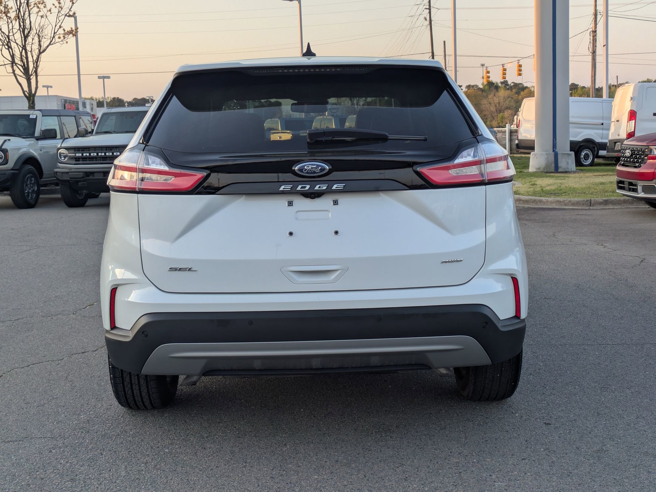 Certified 2023 Ford Edge SEL w/ Convenience Package AWD/4WD image 5