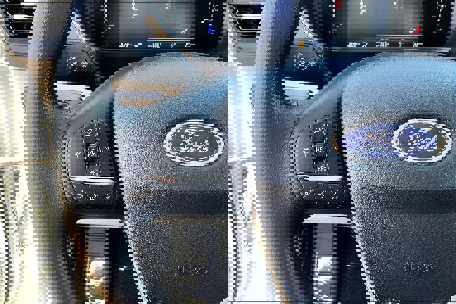 Certified 2025 Ford Escape Active FWD image 24