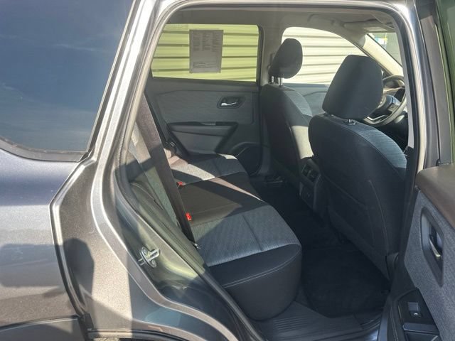 Used 2023 Nissan Rogue SV AWD/4WD image 31
