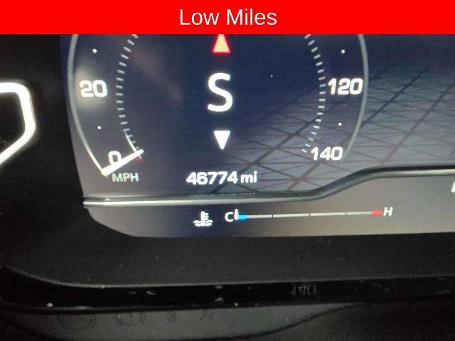 Used 2023 GMC Yukon XL Denali AWD/4WD image 12