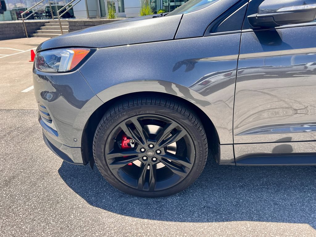 Certified 2020 Ford Edge ST w/ Equipment Group 401A AWD/4WD image 34
