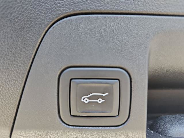 Used 2021 Buick Envision Avenir w/ Technology Package II AWD/4WD image 13