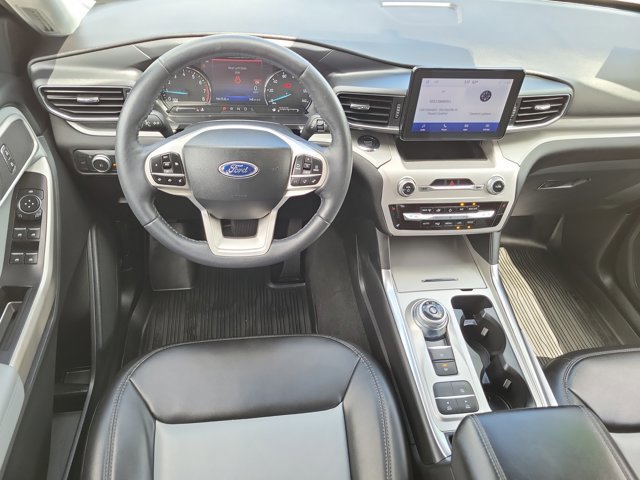 Certified 2022 Ford Explorer XLT w/ Equipment Group 202A image 18