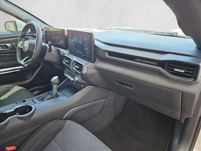 Certified 2025 Ford Mustang Coupe image 21