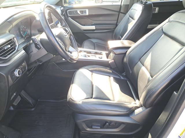 Certified 2022 Ford Explorer XLT w/ Equipment Group 202A image 19