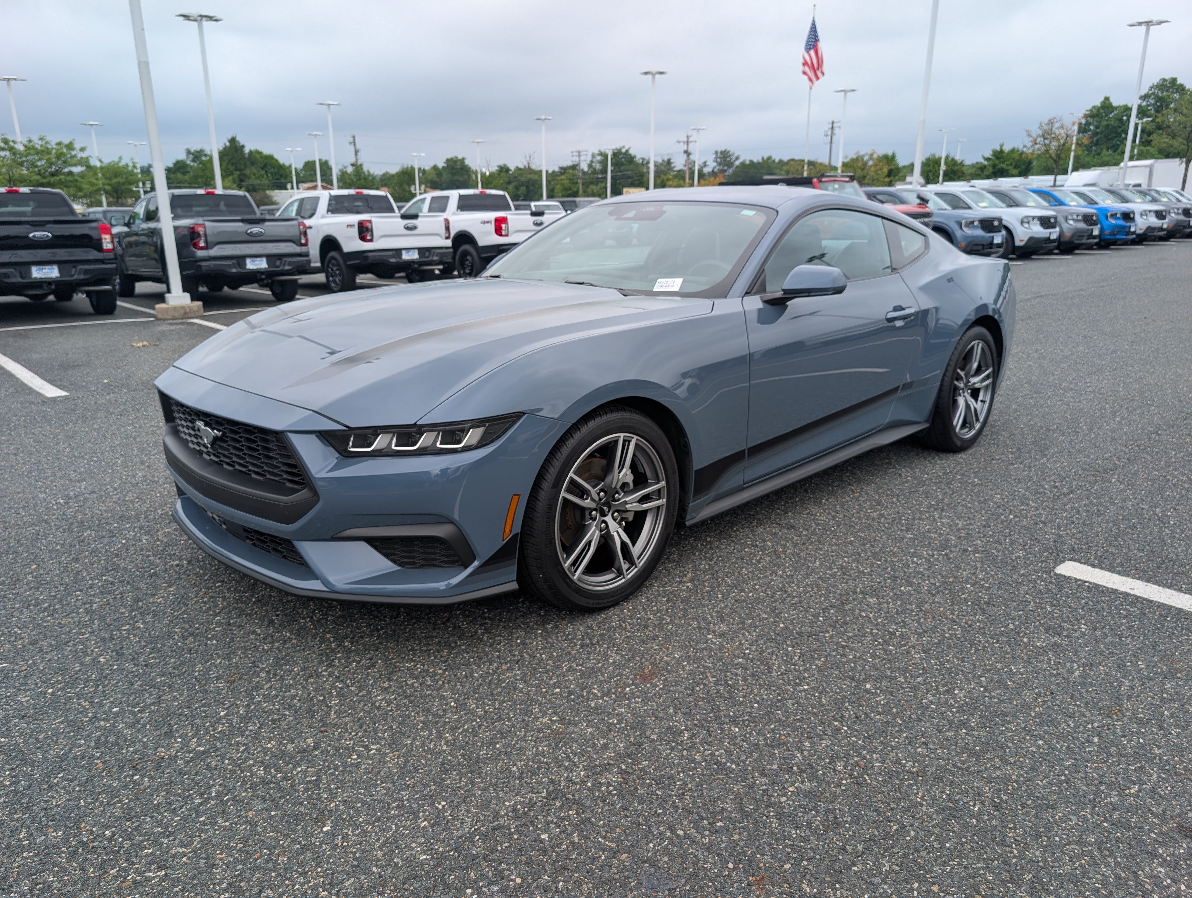 Certified 2025 Ford Mustang Coupe RWD image 7