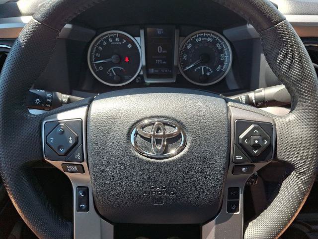 Used 2020 Toyota Tacoma SR5 AWD/4WD image 17