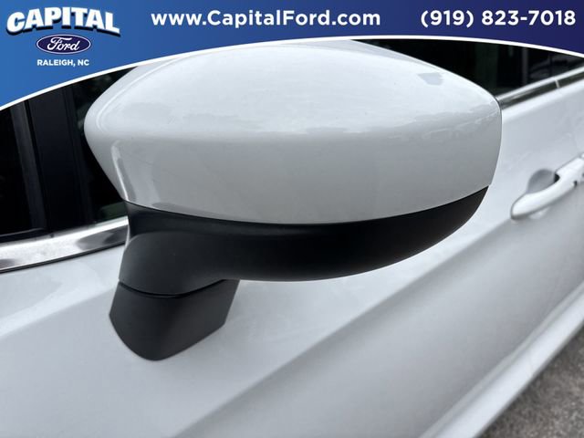 Used 2023 Chrysler Voyager LX FWD image 12