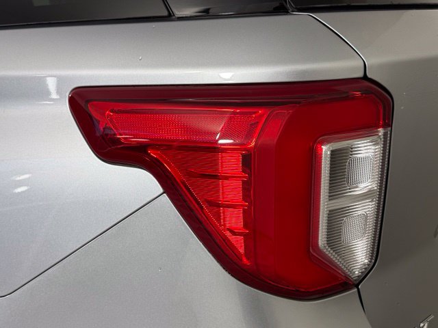 Certified 2022 Ford Explorer XLT RWD image 13