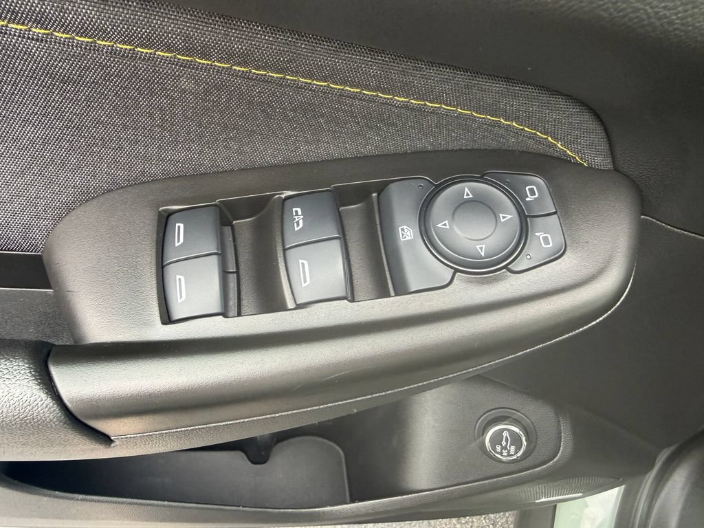 Used 2025 Chevrolet TrailBlazer ACTIV w/ Convenience Package FWD image 13