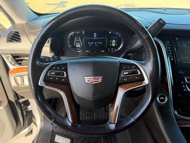 Used 2020 Cadillac Escalade ESV Premium Luxury image 15