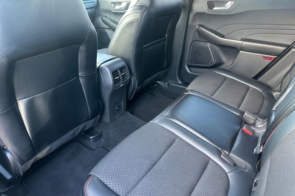 Certified 2024 Ford Escape ST-Line image 14