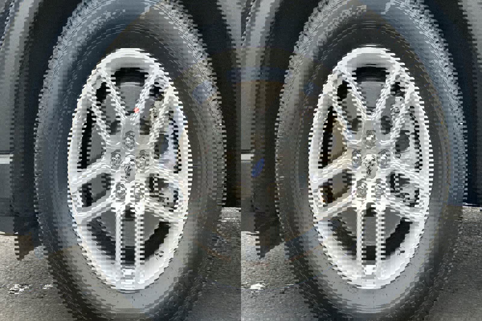 Certified 2025 Ford Explorer Active image 28