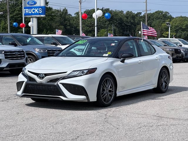 Used 2023 Toyota Camry XSE w/ Navigation Package FWD image 3