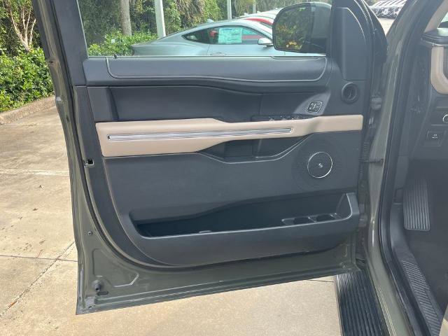 Certified 2024 Ford Expedition Limited image 16