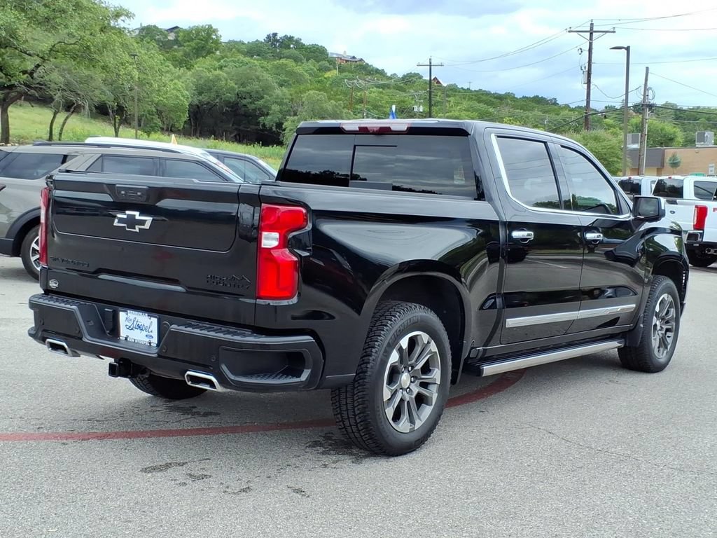 Used 2022 Chevrolet Silverado 1500 High Country w/ Technology Package AWD/4WD image 12