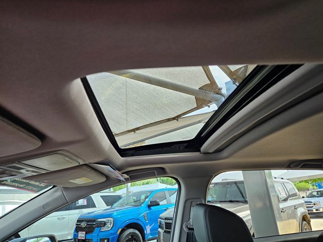 Used 2022 Honda CR-V Touring image 17