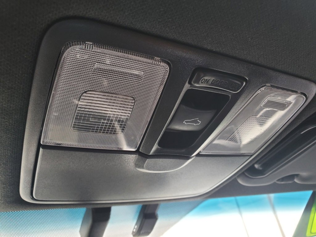 Used 2017 Hyundai Veloster Value Edition image 26