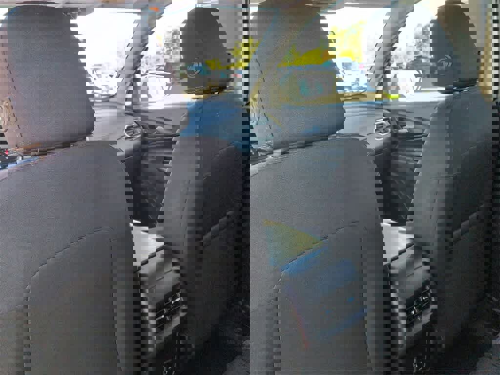 Used 2022 Chevrolet Equinox LT image 19