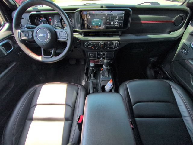 Used 2024 Jeep Wrangler Unlimited Rubicon w/ Convenience Group AWD/4WD image 17
