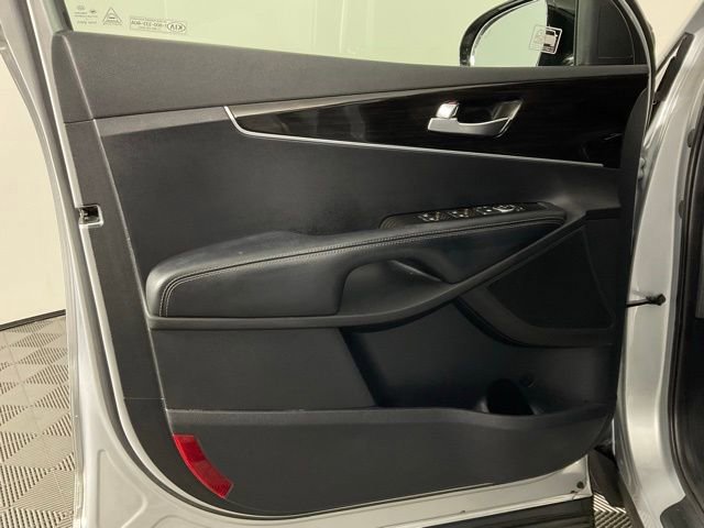 Used 2019 Kia Sorento S image 12