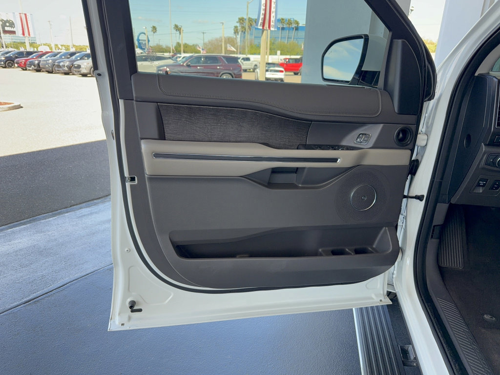 Certified 2021 Ford Expedition Max Limited image 8