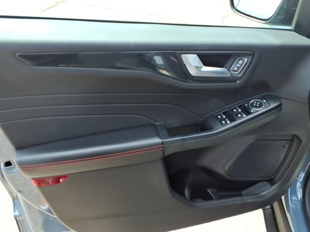 Certified 2023 Ford Escape ST-Line w/ Tech Pack #1 AWD/4WD image 11
