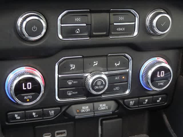 Used 2021 GMC Yukon AT4 w/ Technology Package AWD/4WD image 34