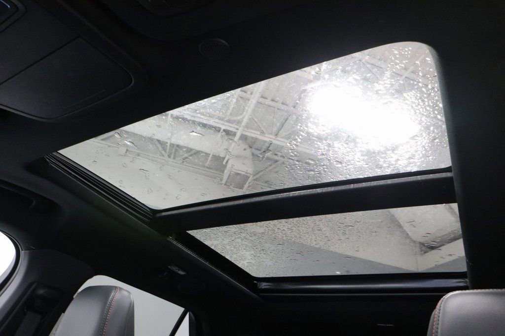 Certified 2025 Ford Explorer ST-Line w/ Premium Package image 33