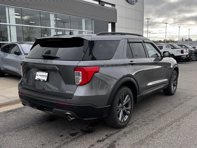 Certified 2022 Ford Explorer XLT w/ XLT Sport Appearance Package image 3