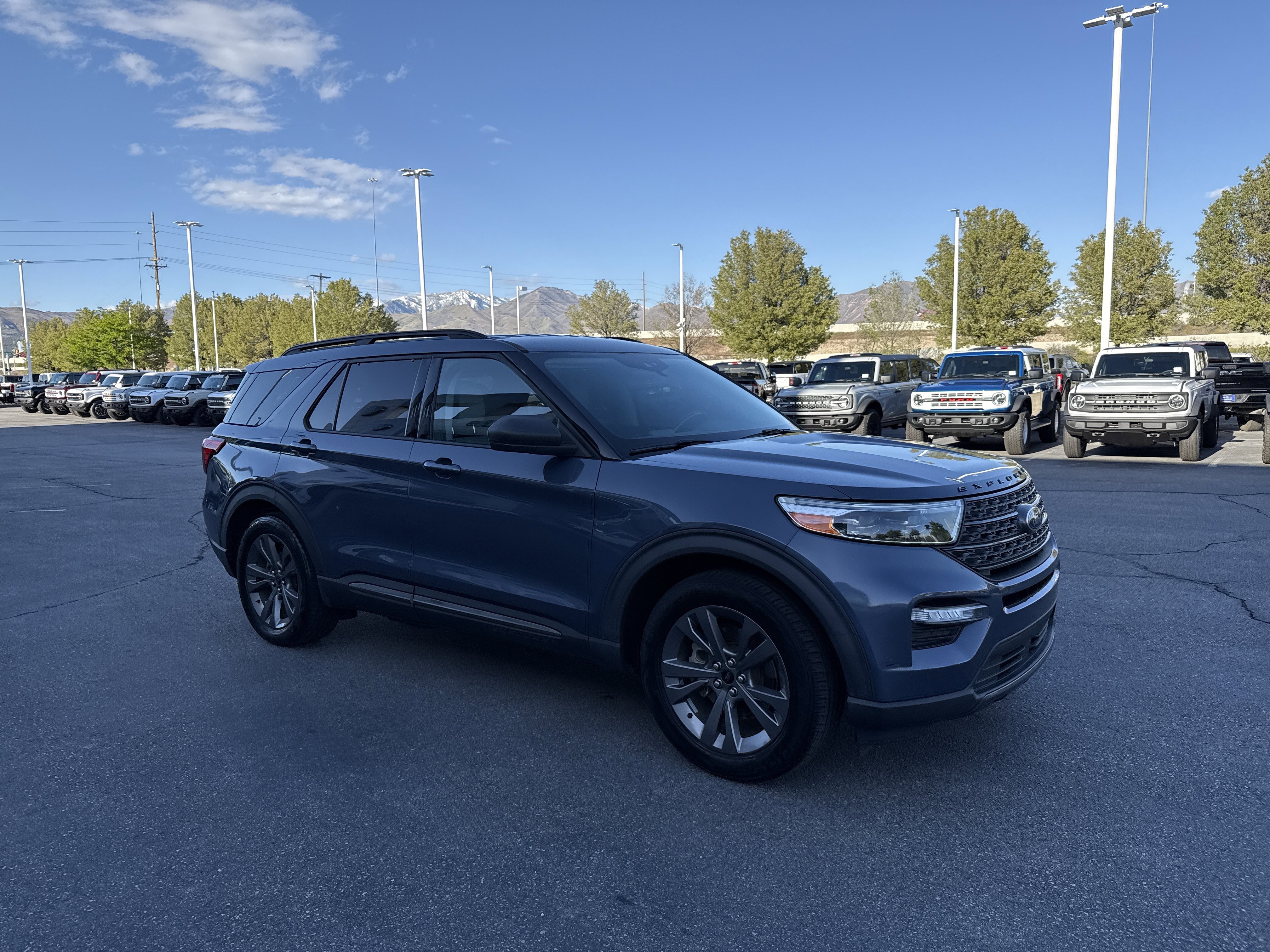 Certified 2021 Ford Explorer XLT w/ Equipment Group 202A RWD image 10