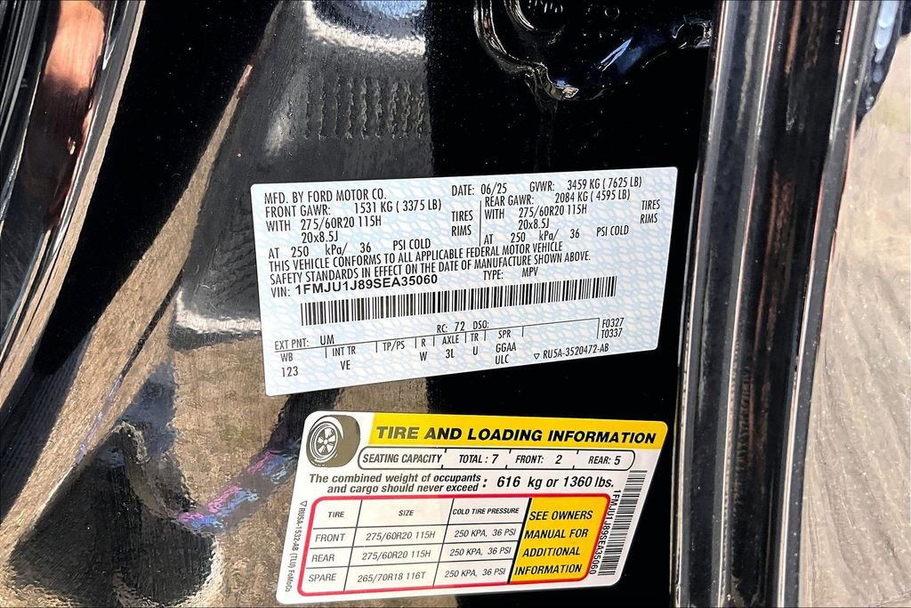 Certified 2025 Ford Expedition Active AWD/4WD image 36