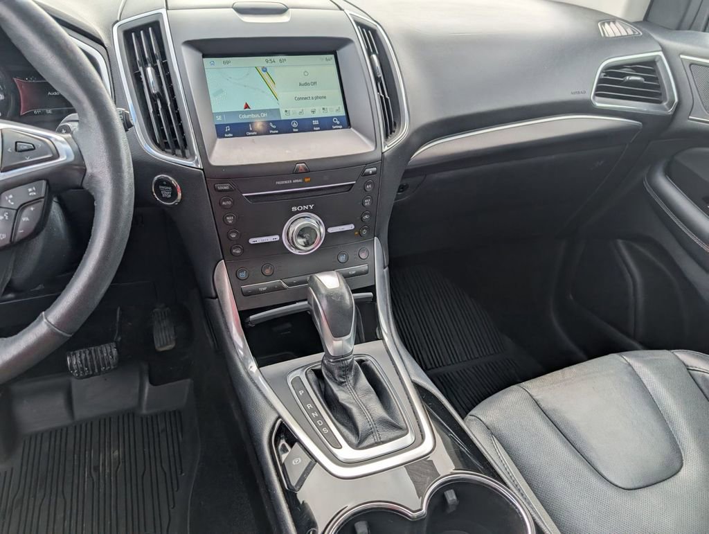 Certified 2017 Ford Edge Titanium w/ Equipment Group 301A image 33