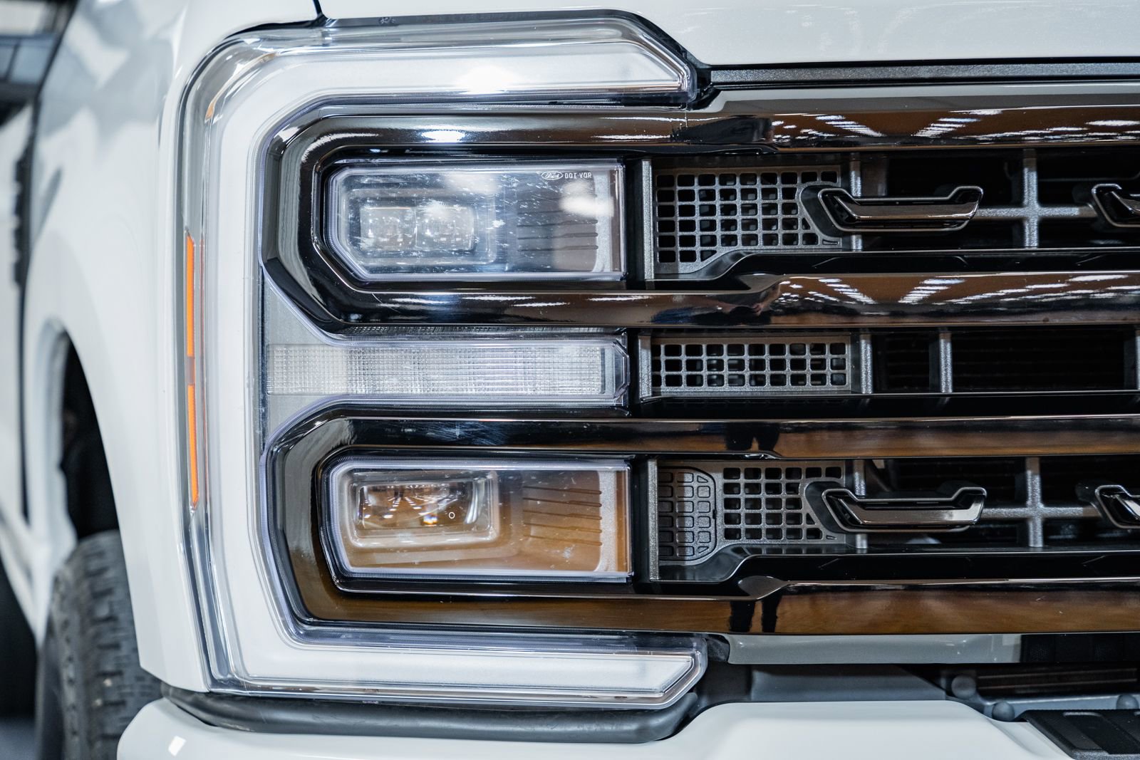 Certified 2024 Ford F250 Platinum image 9