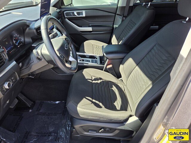 Certified 2021 Ford Explorer XLT RWD image 11