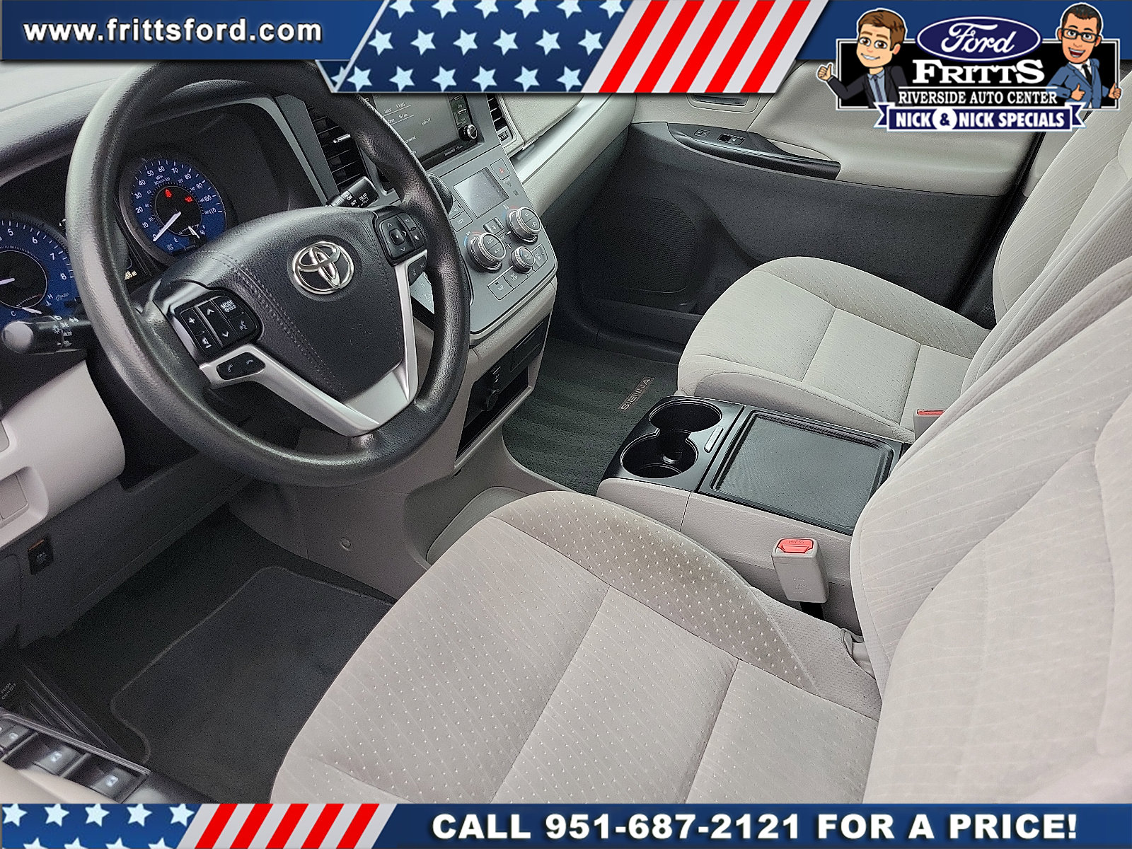 Used 2020 Toyota Sienna LE w/ Carpet Mat Package FWD image 4