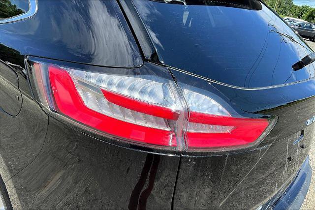 Certified 2024 Ford Edge Titanium w/ Class II Trailer Tow Package image 35