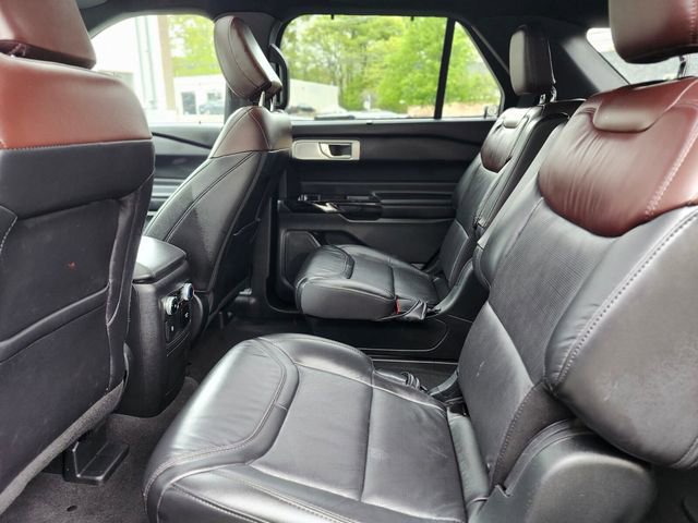 Certified 2022 Ford Explorer Platinum w/ Equipment Group 601A AWD/4WD image 16