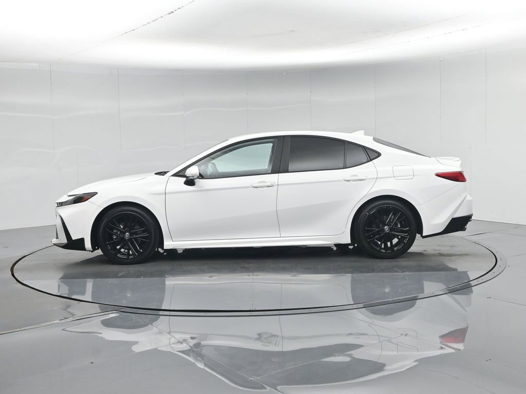 Used 2025 Toyota Camry SE FWD image 31