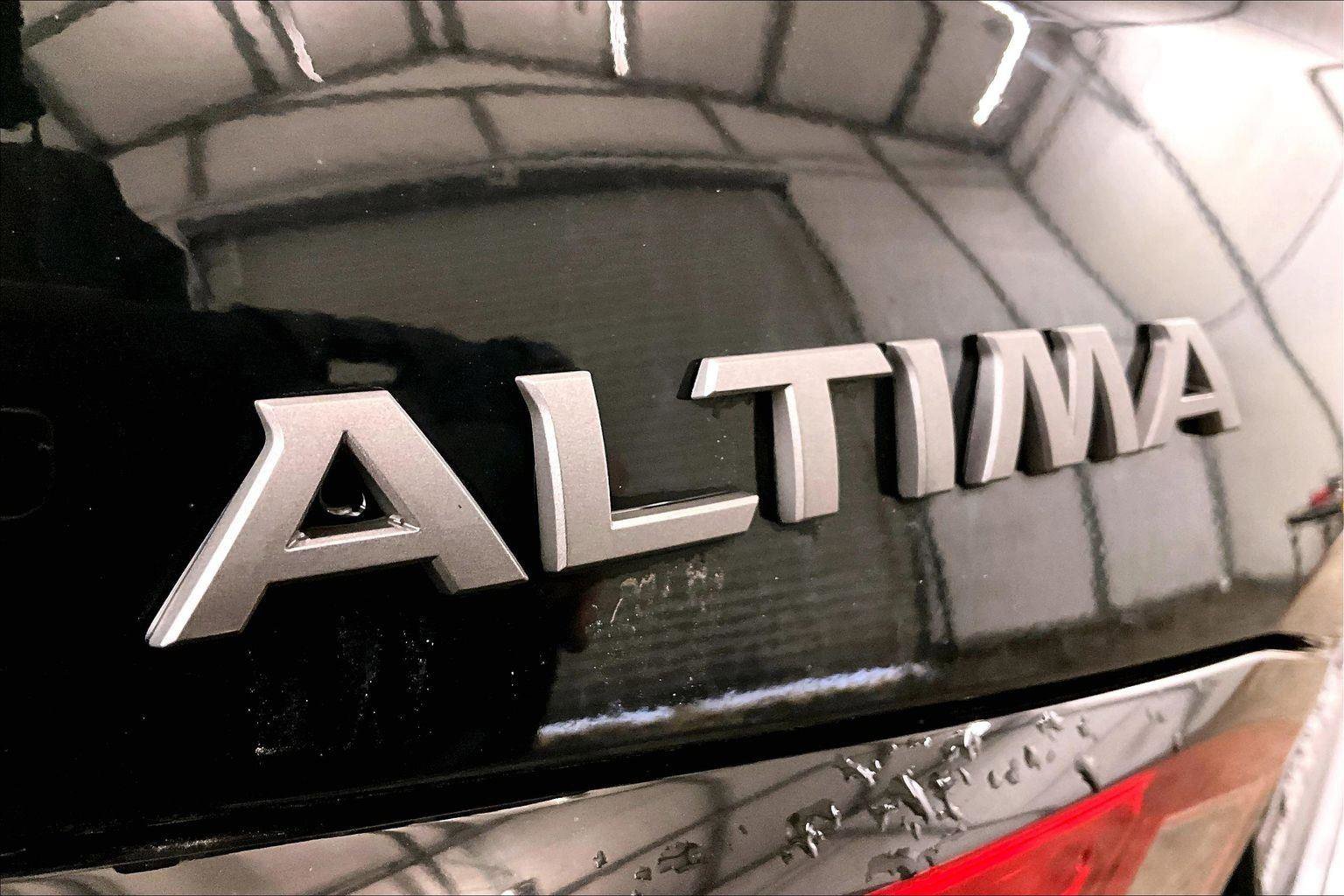 Used 2024 Nissan Altima 2.5 SV image 13