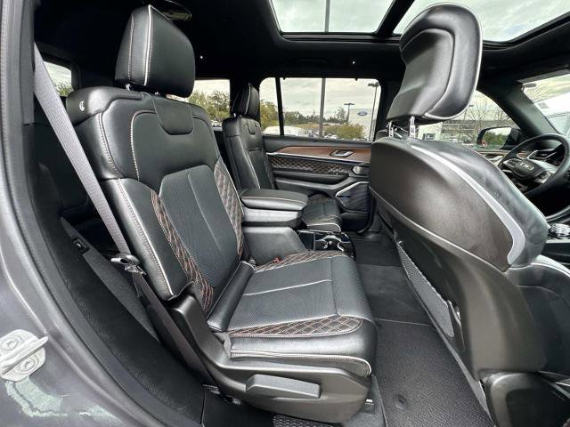 Used 2025 Jeep Grand Cherokee L Summit w/ Advanced Protech Group IV image 18