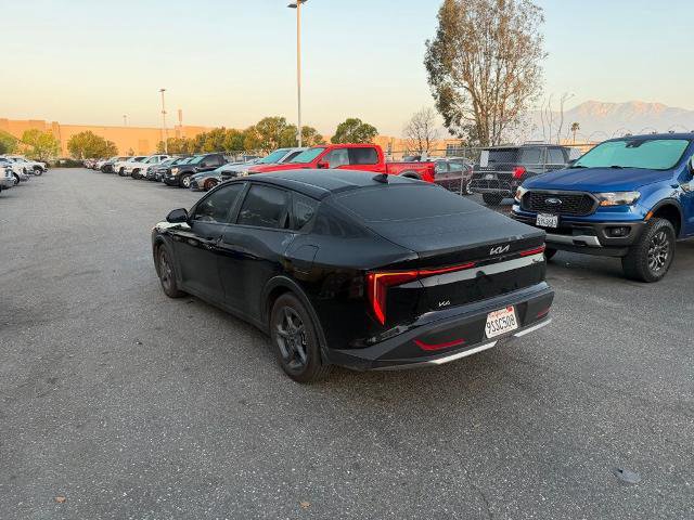 Used 2025 Kia K4 LXS image 2