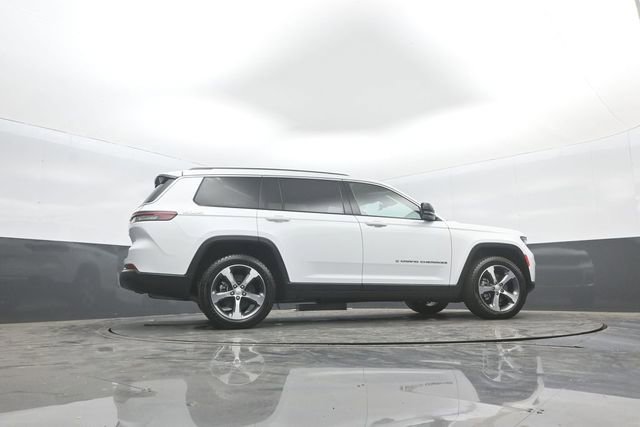 Used 2023 Jeep Grand Cherokee L Limited w/ Luxury Tech Group II image 39
