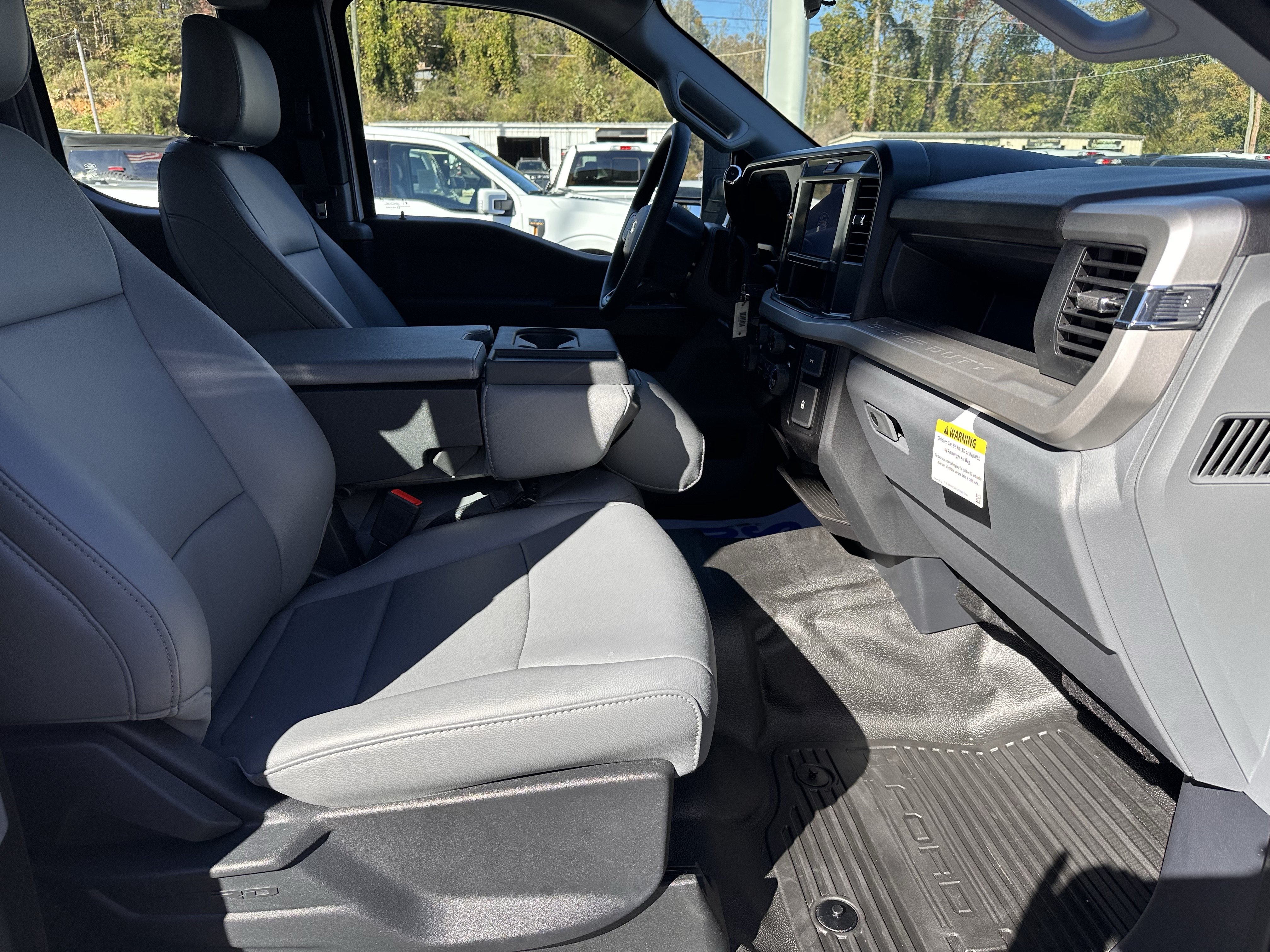 Certified 2025 Ford F550 4x4 Supercab Super Duty image 14