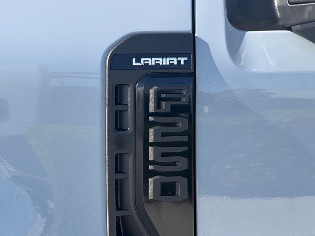 Certified 2025 Ford F250 Lariat w/ Lariat Ultimate Package AWD/4WD image 17