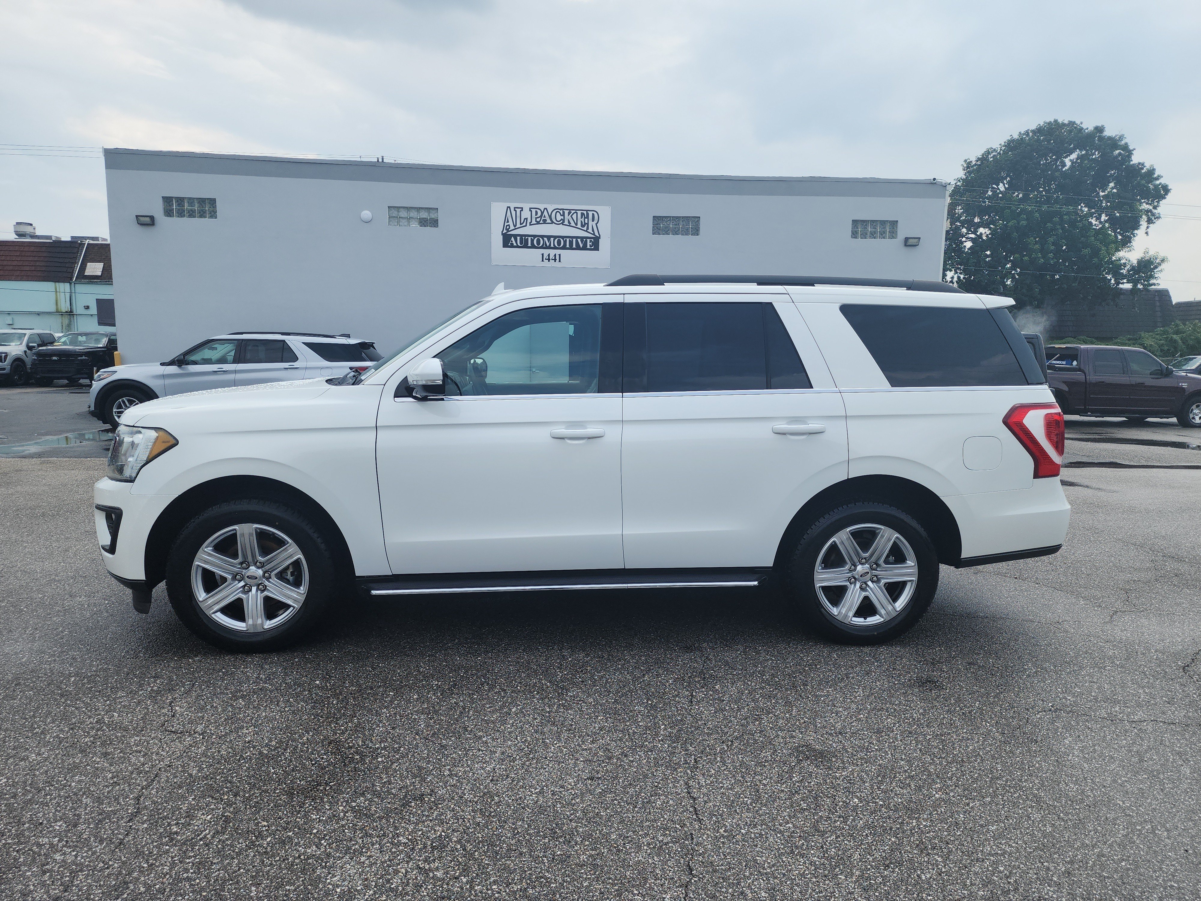 Certified 2020 Ford Expedition XLT w/ Equipment Group 202A RWD image 2