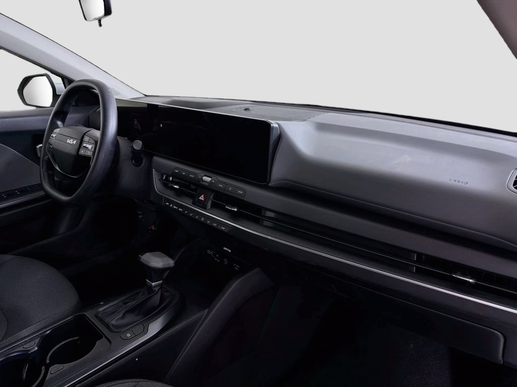 Used 2025 Kia K4 FWD image 29
