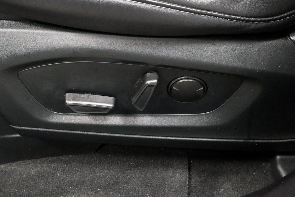 Certified 2022 Ford Explorer XLT w/ Equipment Group 202A image 27