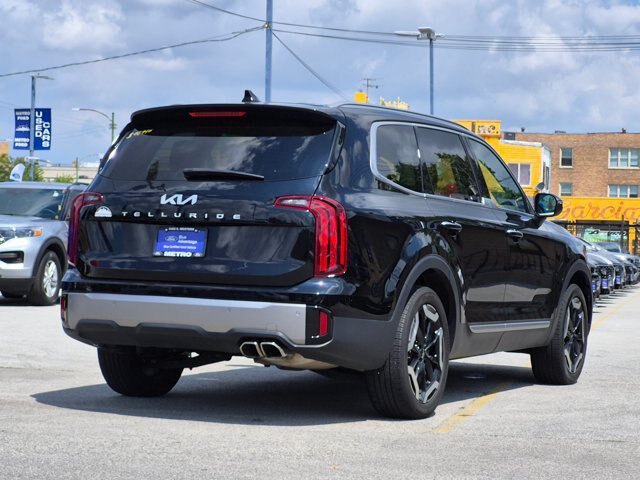 Used 2025 Kia Telluride S FWD image 4