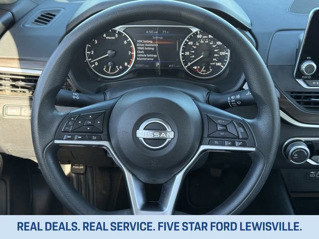 Used 2024 Nissan Altima 2.5 SV image 11